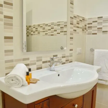 Domitilla - Luxury In The Heart Of Apartment Rome